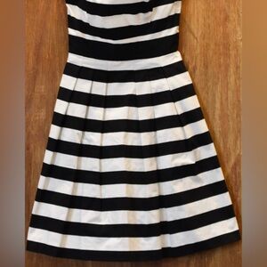White House Black Market Monochrome Dress size 2
